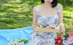 男生咬我的小兔兔描述一下